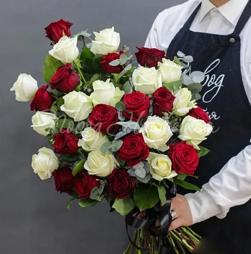 Траурные композиции Букет Траурный букет №12