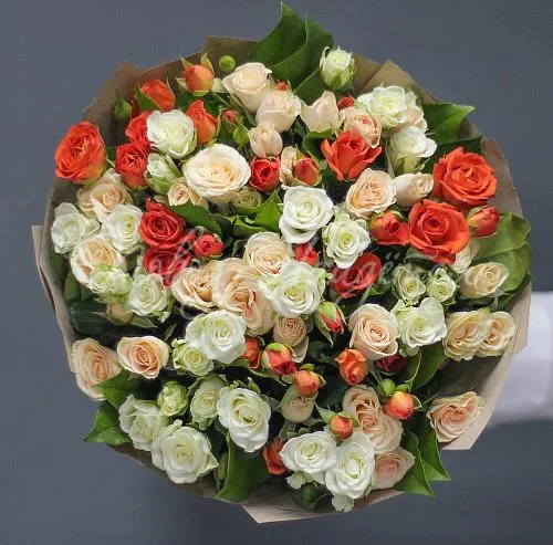 Кустовые розы Букет Мой Комплимент