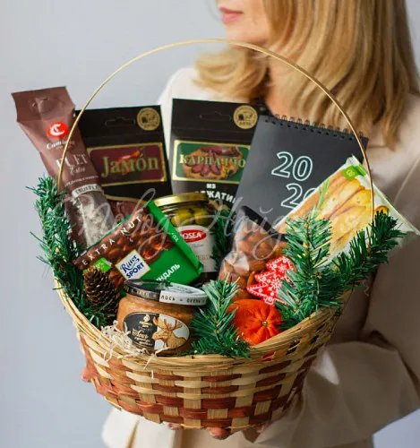 Подарочные корзины Путешествие  по миру