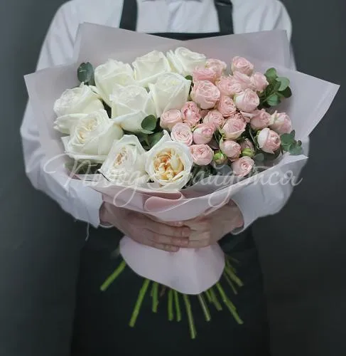 Пионовидные розы Букет Берега любви