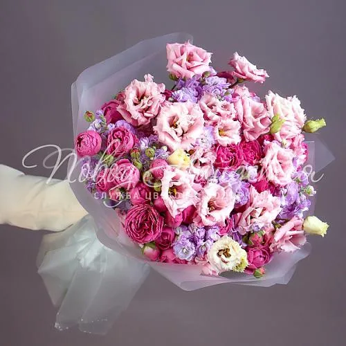 Букет с ЭУСТОМОЙ Букет Питерский вечер