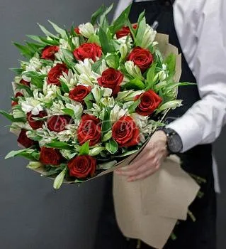 РОЗЫ Букет Римские каникулы