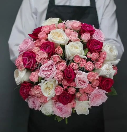 Пионовидные розы Букет Озорная улыбка