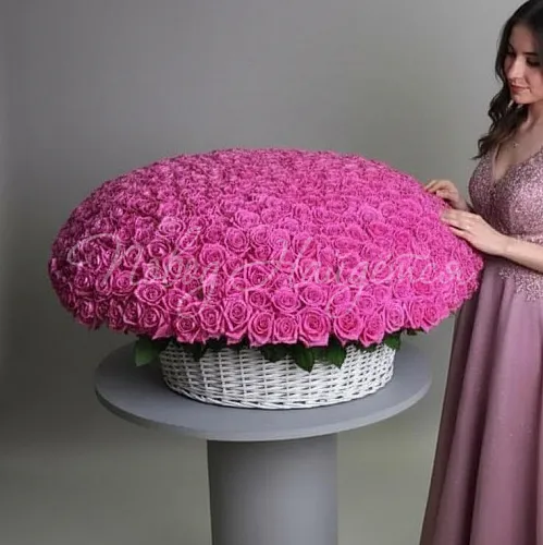 501 роза Букет 501 розовая роза в корзине