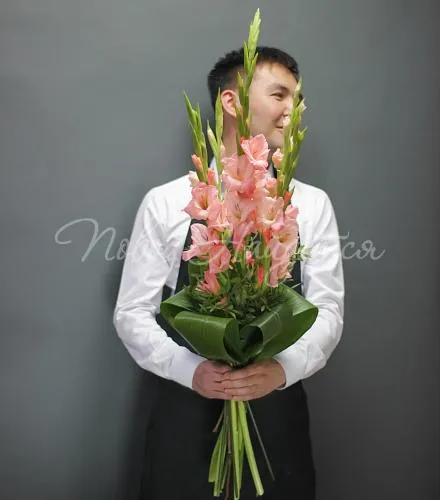 ГЛАДИОЛУСЫ Букет Золотой блеск