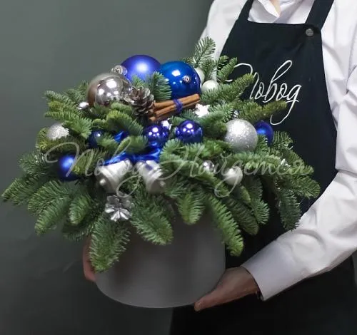 Новогодние композиции Цветочная композиция Северный ветер