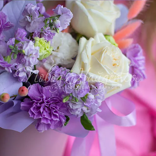 Цветы в шляпной коробке Корзина Эммануэль