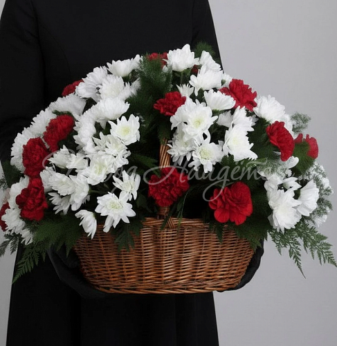 Траурные композиции Букет Траурная корзина №1