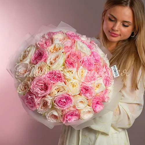 Пионовидные розы Букет Висконсин