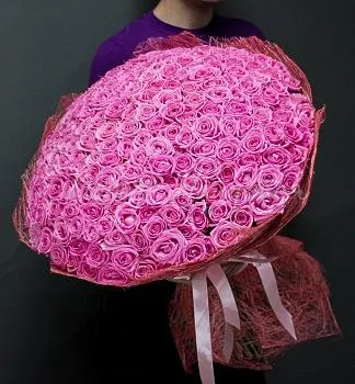 201 роза Букет Мальта