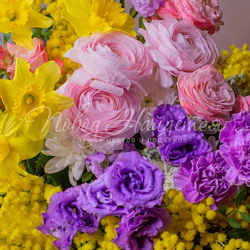 Дизайнерские букеты Букет Искренний комплимент