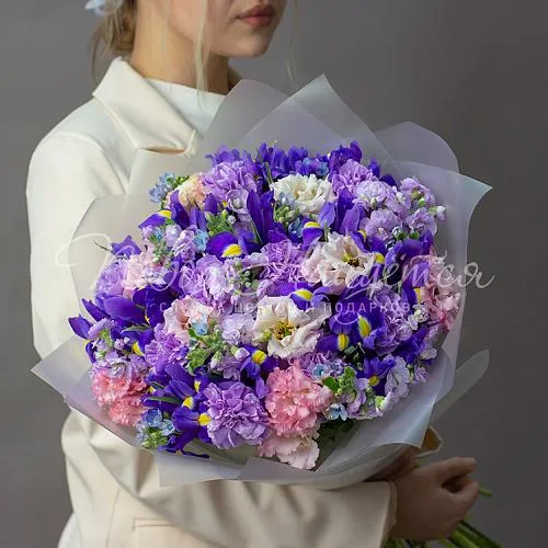 Букет с ИРИСАМИ Букет Эстетика чувств