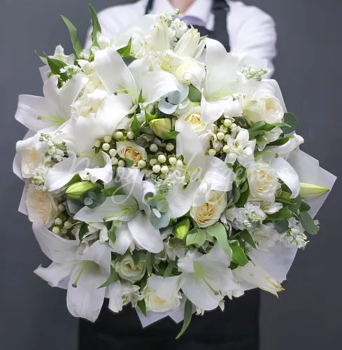 Букеты с ЛИЛИЯМИ Букет Фаворитка