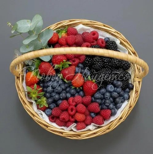 Корзины Корзина Ягодный микс