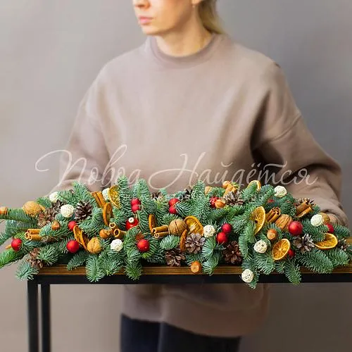 Новогодние композиции Цветочная композиция Звенящая вьюга