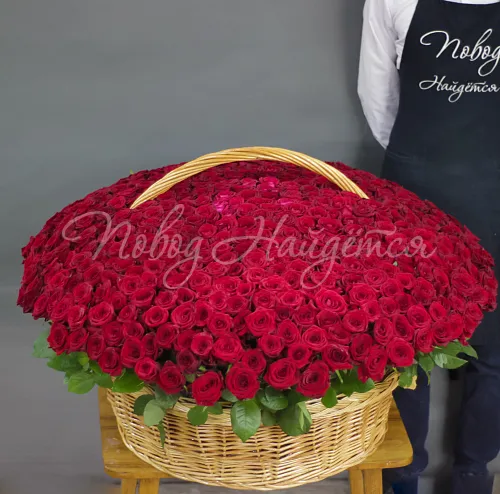201 роза Букет 201 красная роза в корзине