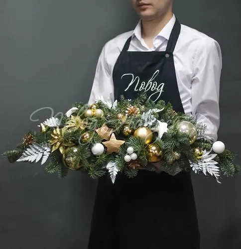 Новогодние композиции Цветочная композиция Золотой ключик