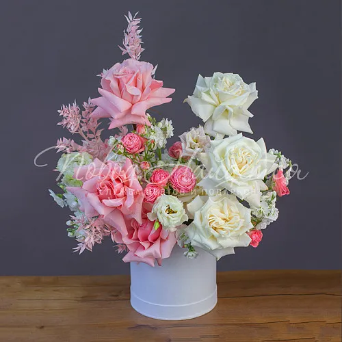 Цветы в шляпной коробке Корзина Утренний шепот