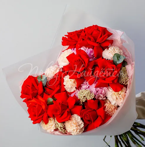 Французские розы Букет Красный шелк