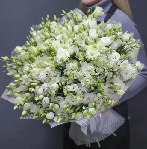 Букет с ЭУСТОМОЙ Букет Ла-флёр