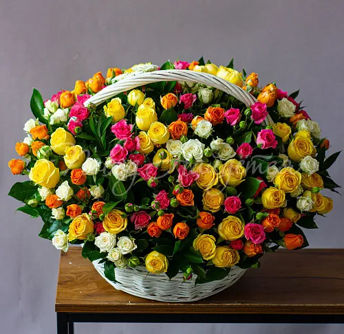 Розы в корзинах Корзина Салвадор
