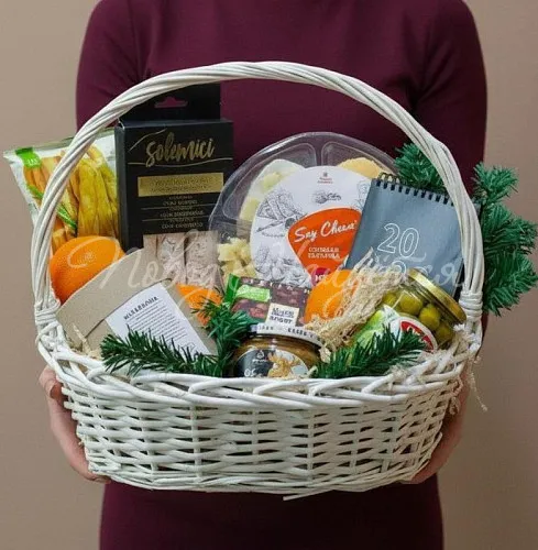 Подарочные корзины Подарки под ёлкой