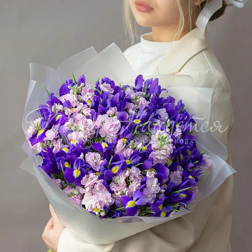 Букет с ИРИСАМИ Букет Увлечен тобой