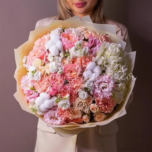 Дизайнерские букеты Букет Незаменимая классика