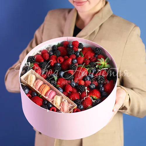 Подарочные корзины Корзина Ягодная коробочка