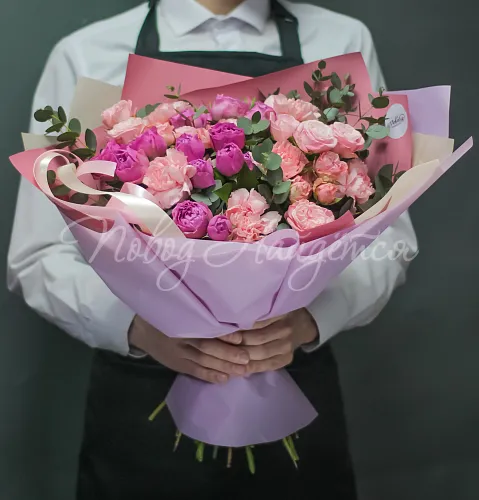 Пионовидные розы Букет Изящный реверанс