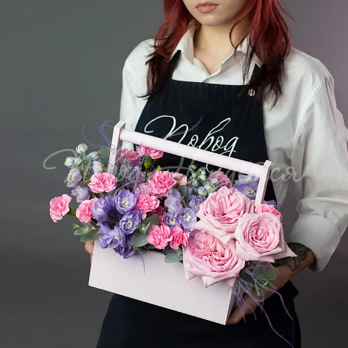 Цветы в деревянных ящиках Корзина Фея