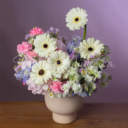 Настольные композиции Цветочная композиция Шёлковый ветер