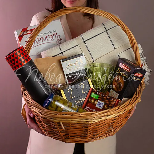 Мужские подарочные корзины Невинные истории
