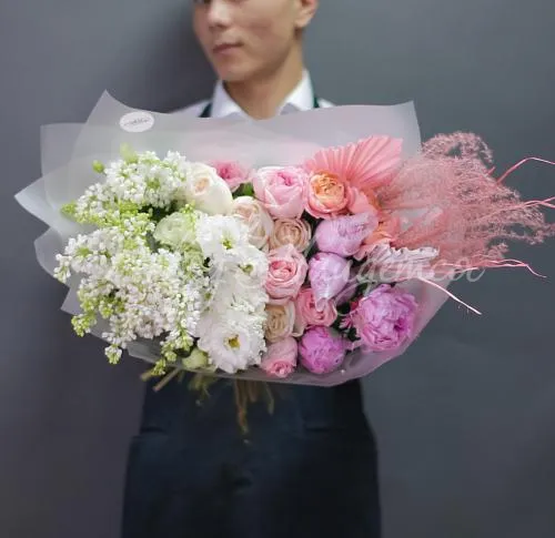 10 000 - 20 000 руб Букет Неземное притяжение