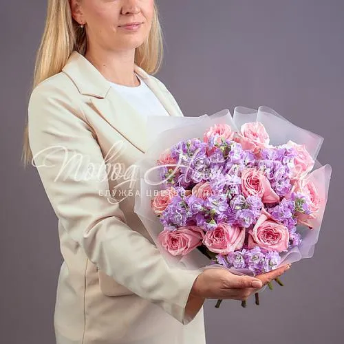 Пионовидные розы Букет Неожиданная радость