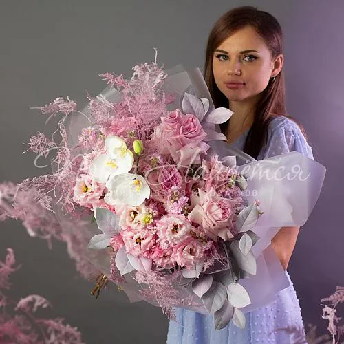 Цветы Букет Эмили в Париже