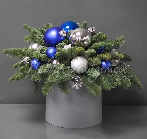 Новогодние композиции Цветочная композиция Северный ветер