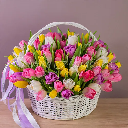 Корзина тюльпанов Корзина Обаятельная