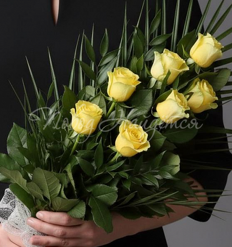 Траурные композиции Букет Траурный букет №9