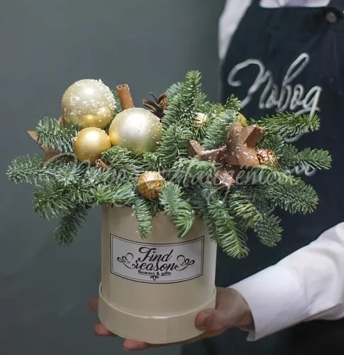 Новогодние композиции Цветочная композиция Зимняя сказка