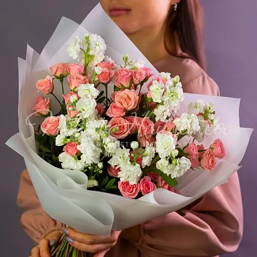 Кустовые розы Букет Юная Аврора