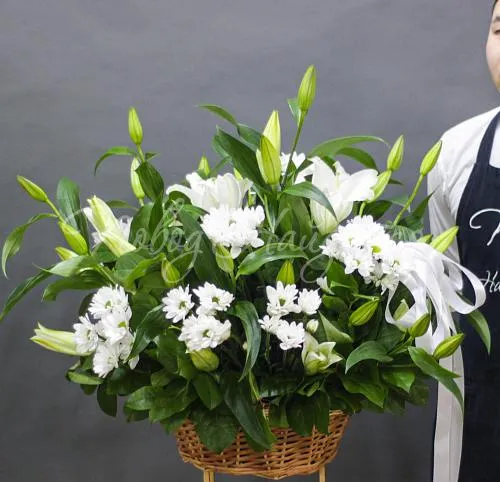 Траурные композиции Букет Траурная корзина №25