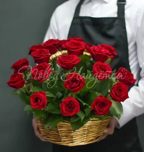 Розы в корзинах Корзина Искушение