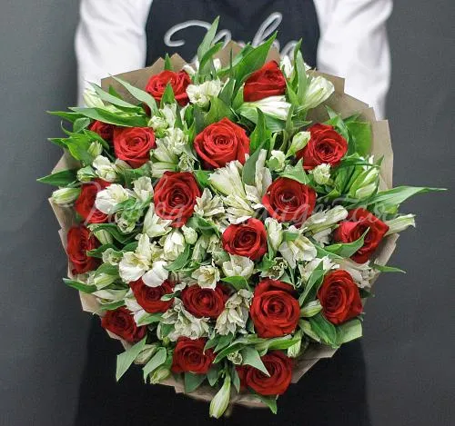 РОЗЫ Букет Римские каникулы