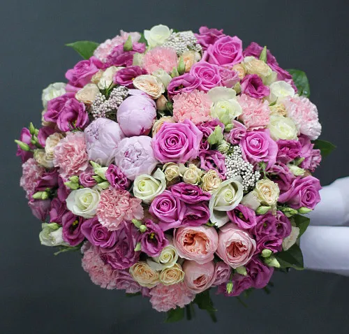 Пионовидные розы Букет Ключ от сердца