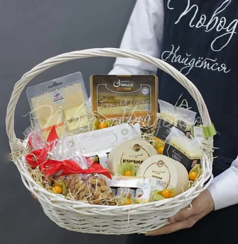 Подарочные корзины Сырный набор