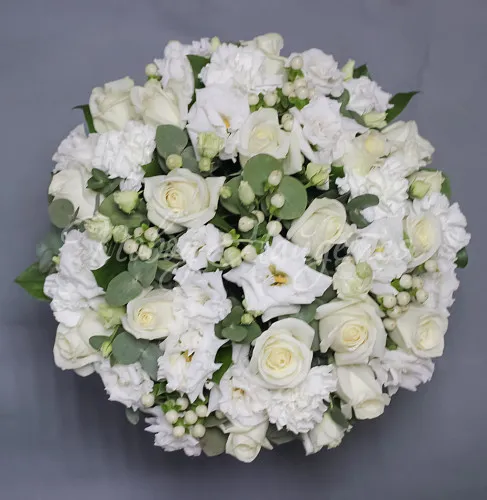 Цветы в шляпной коробке Корзина Касабланка