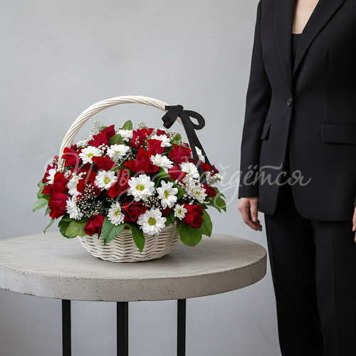 Траурные композиции Букет Траурная корзина №4