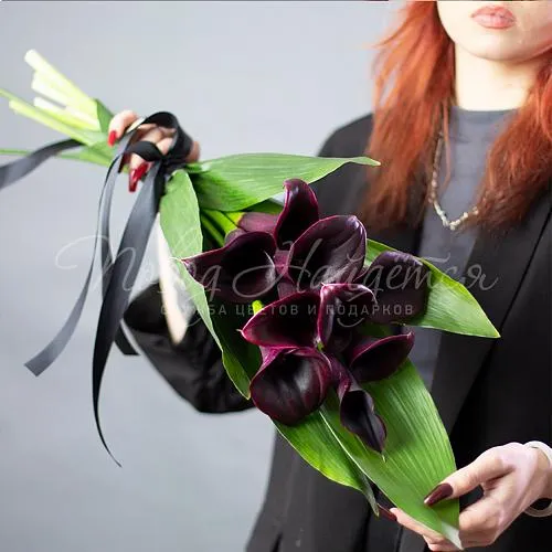 Траурные композиции Букет Траурный букет №16