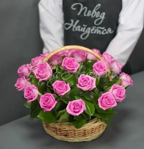 Розы в корзинах Корзина Санто-Доминго